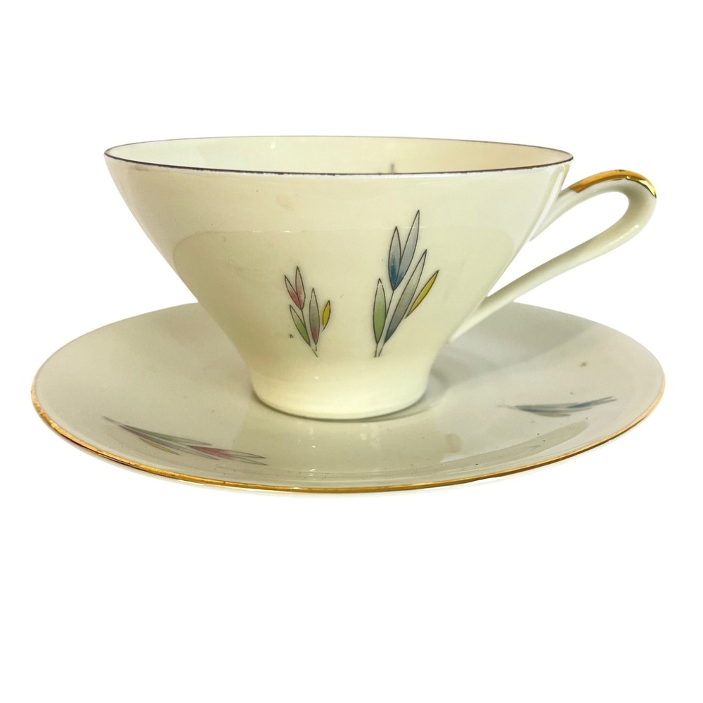 Vintage Seltmann Weiden Bavaria Floral Gold‎ Trim Tea cup and Saucer